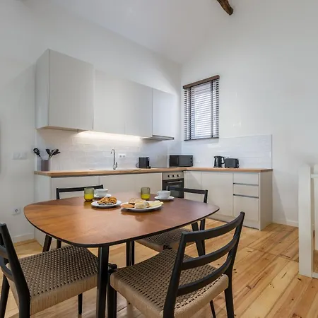 Albertina Carlos Alberto By Aspasios *