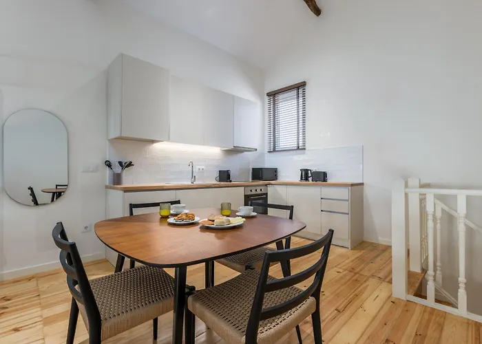 Albertina Carlos Alberto By Aspasios *