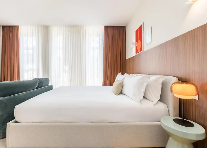 Albertina Carlos Alberto By Aspasios Porto