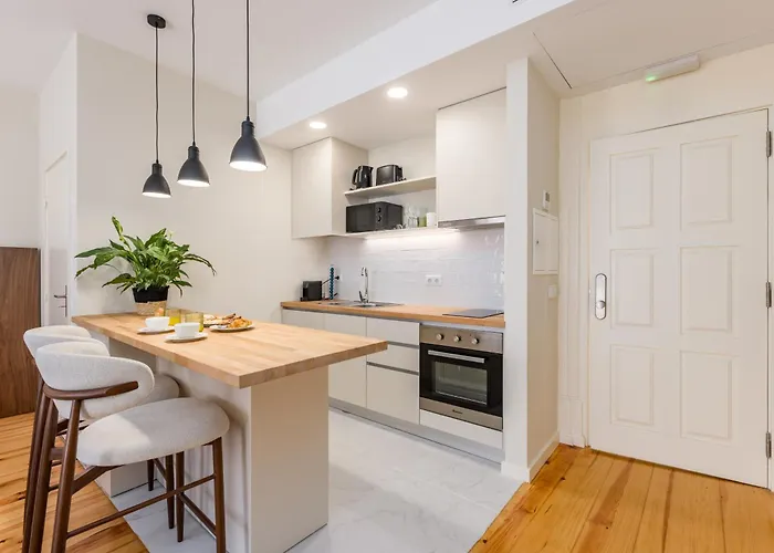 Albertina Carlos Alberto By Aspasios Porto