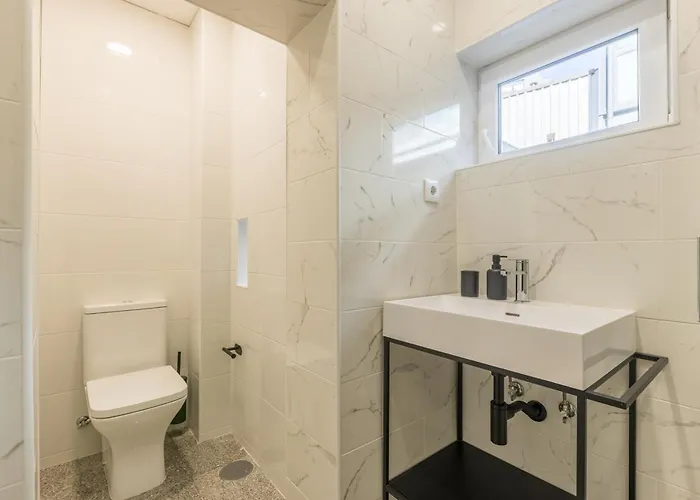 Albertina Carlos Alberto By Aspasios * Porto